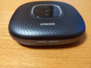 Anker PowerConfの電源、Bluetoothボタン